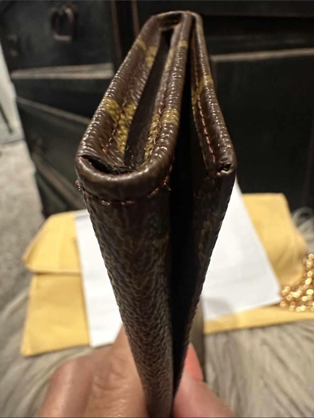 🌸Vintage Louis Vuitton Monogram Pochette with Unbranded Gold Chain and charm. - Picture 10 of 13